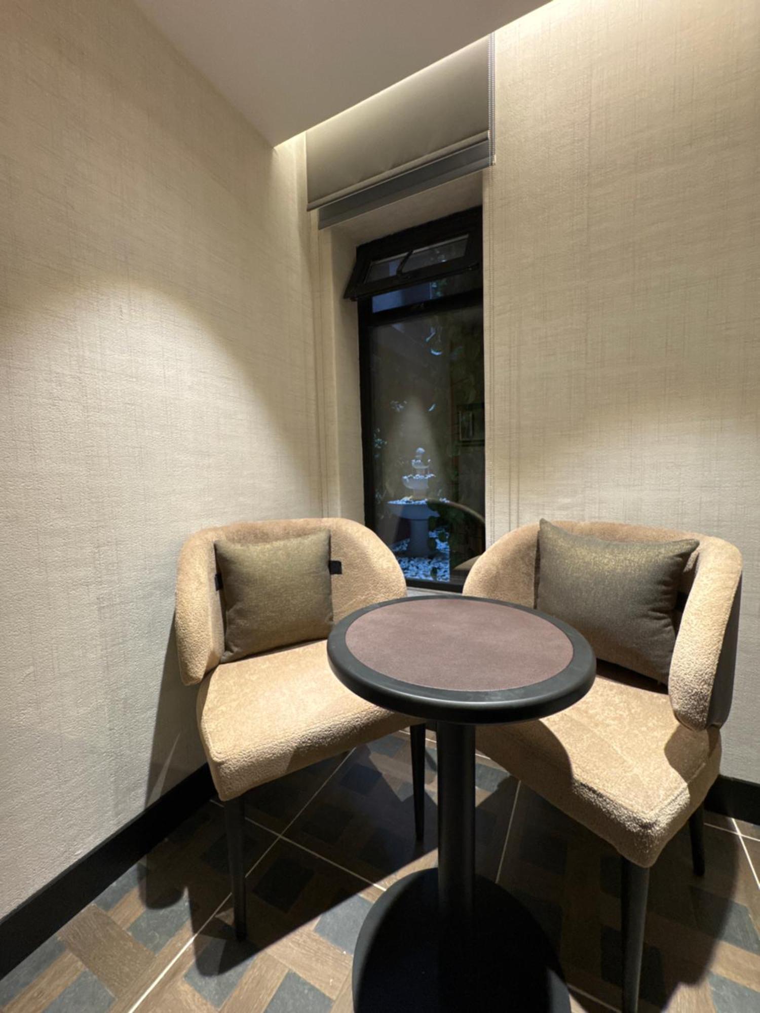 Sixty Three Hotel Suites Rijád Exteriér fotografie